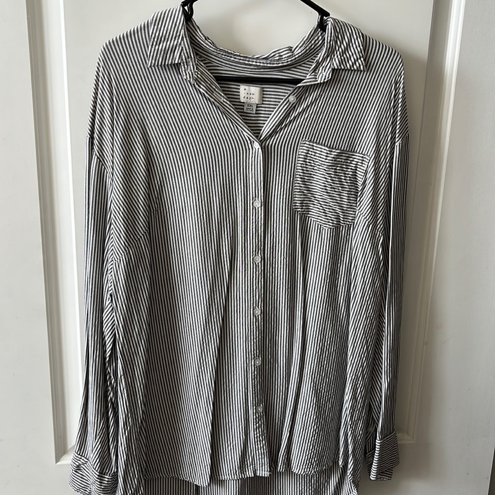 Classic striped button down long sleeve shirt